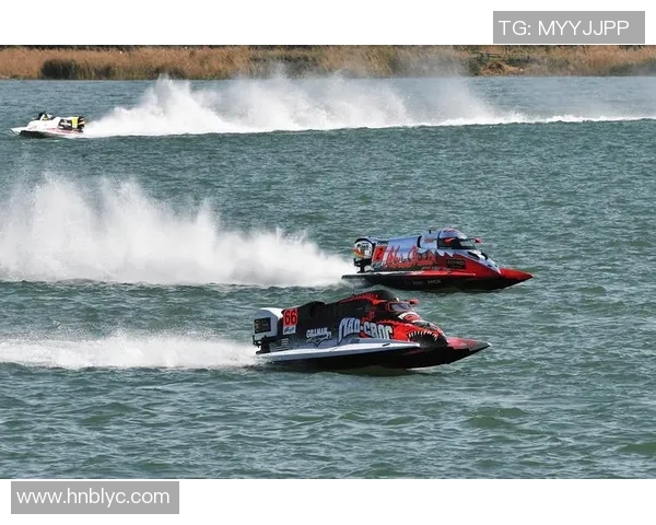 激情与速度的碰撞F1摩托艇赛事带你领略水上飞驰的极致体验