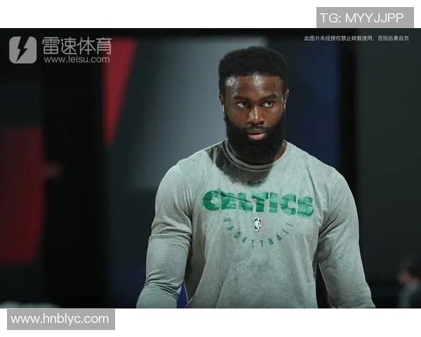 杰伦布朗的崛起之路：从新秀到NBA明星的奋斗历程与成就分析